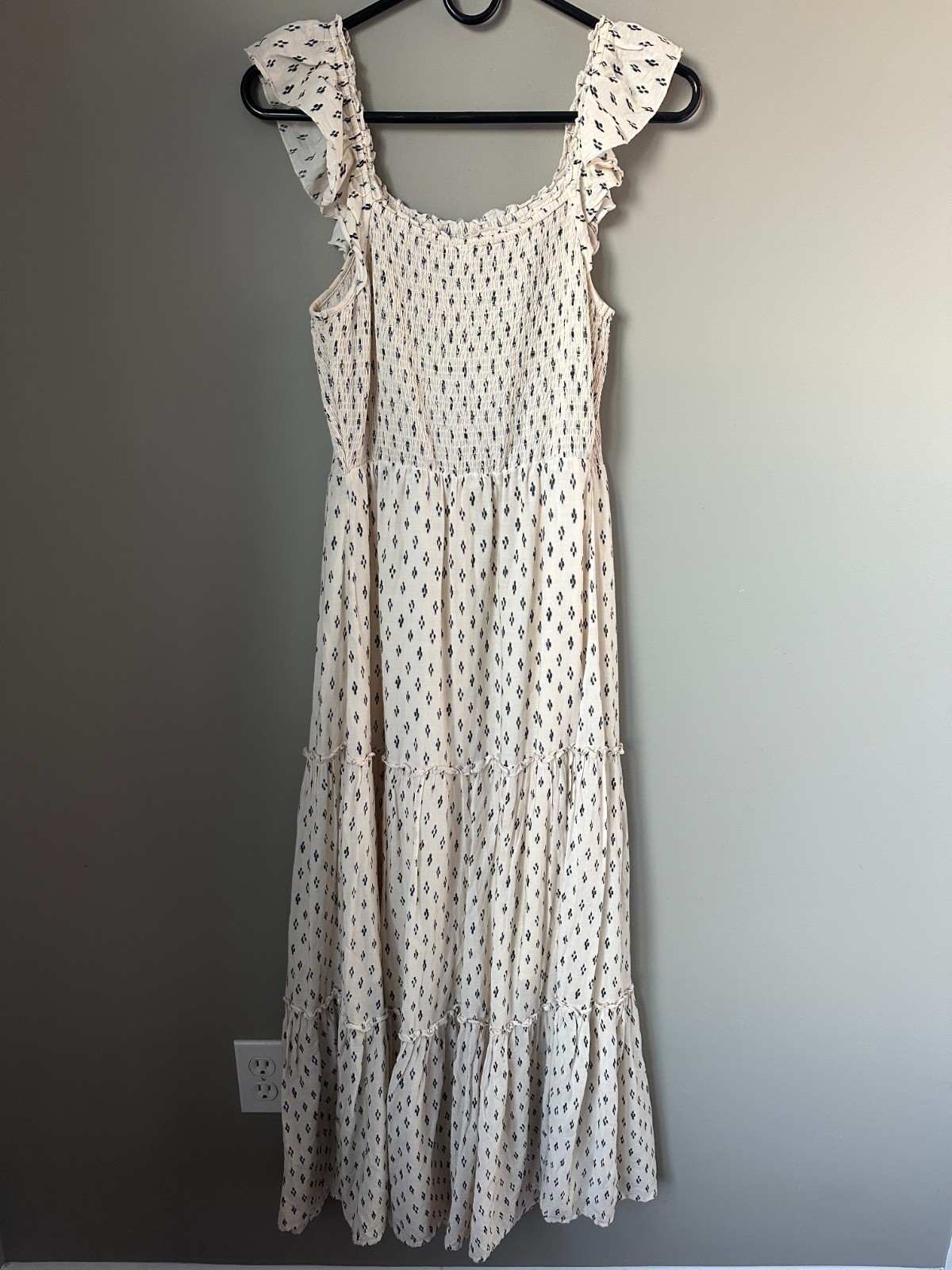 Old Navy Fit & Flare Smocked Printed Maxi Dress Ruffled Cotton and Rayon mix
