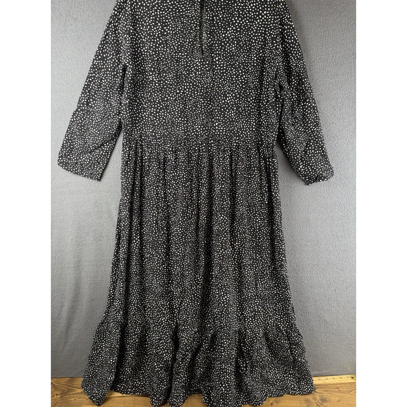 Aritzia Little Moon Heartstrings Tiered Midi Dress in Black Size Medium