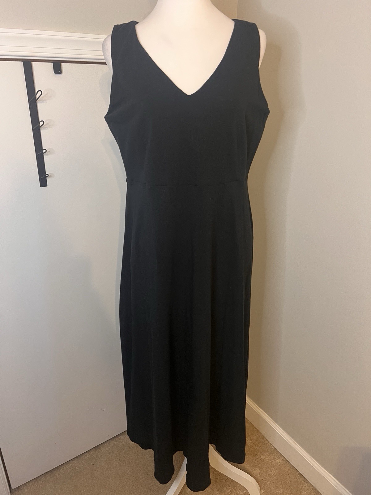 Eileen Fisher Sleeveless Black Stretch Dress Large V Neck Fit And Flare Tank