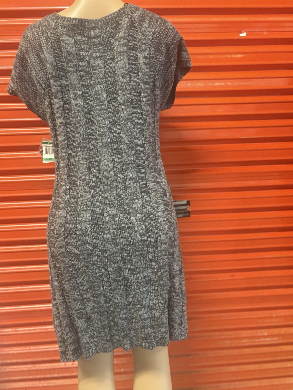 Women’s style & Co ,Colorblock Knit Gray Black Silver Glitter Round Neck Cap M