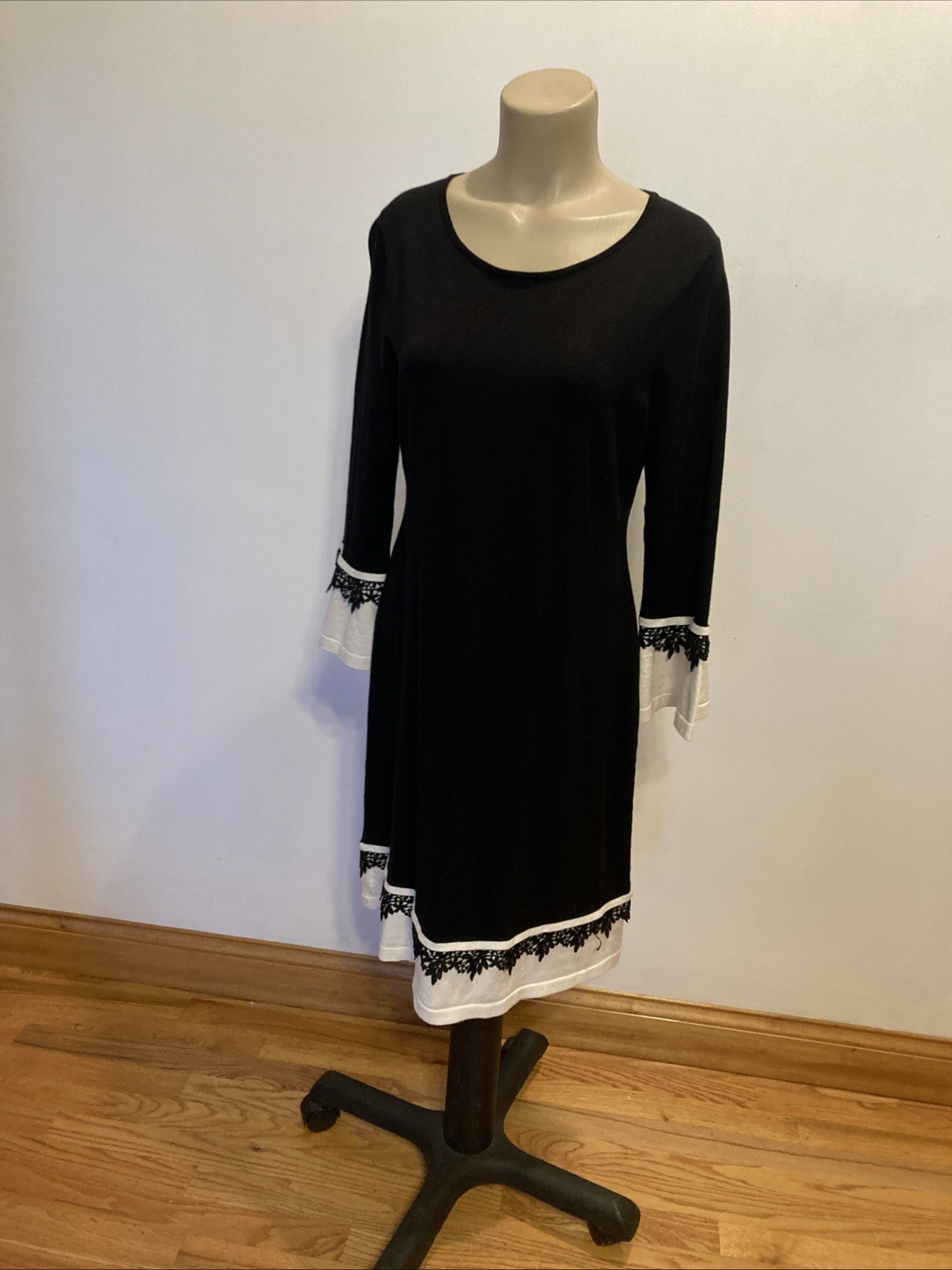 Calvin Klein size large black with white trim long sleeve dress Fall Winter