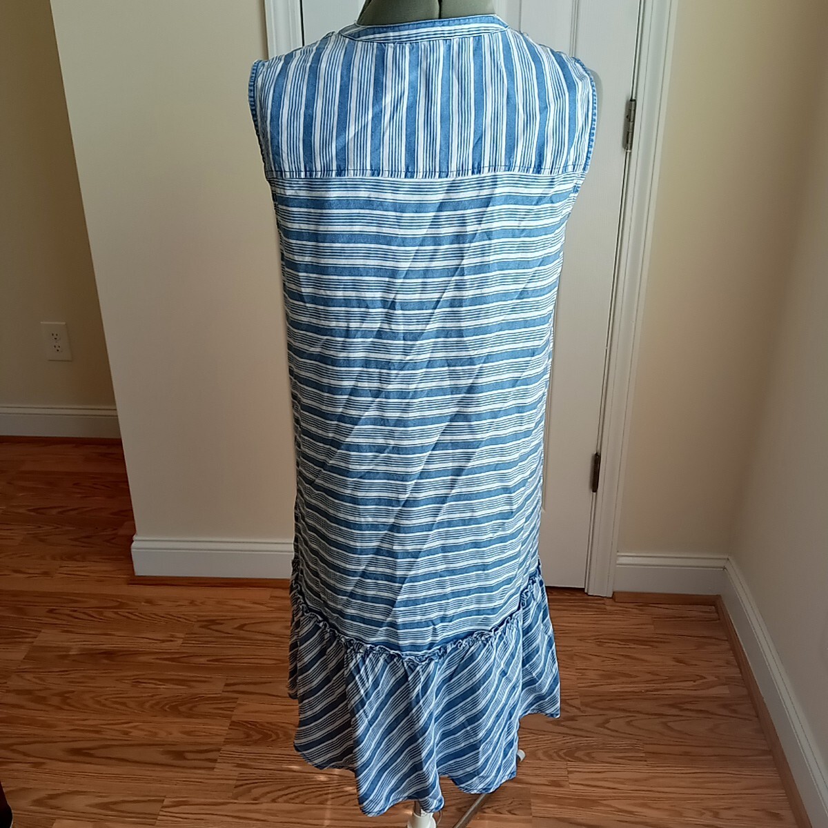 Sharagona Womens sleeveless Button Up shirt dress sz S work Striped Blue White