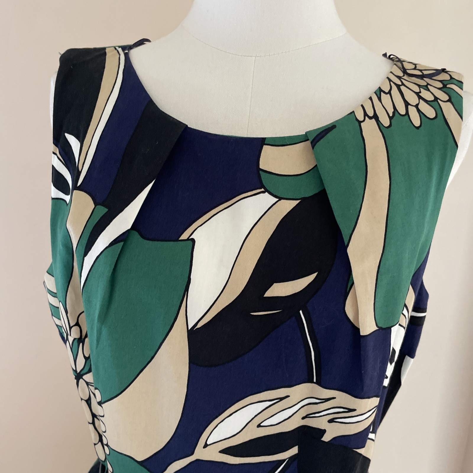Closet London Fit & Flare Dress Size 14 Sleeveless Colorful Floral Stretch Artsy