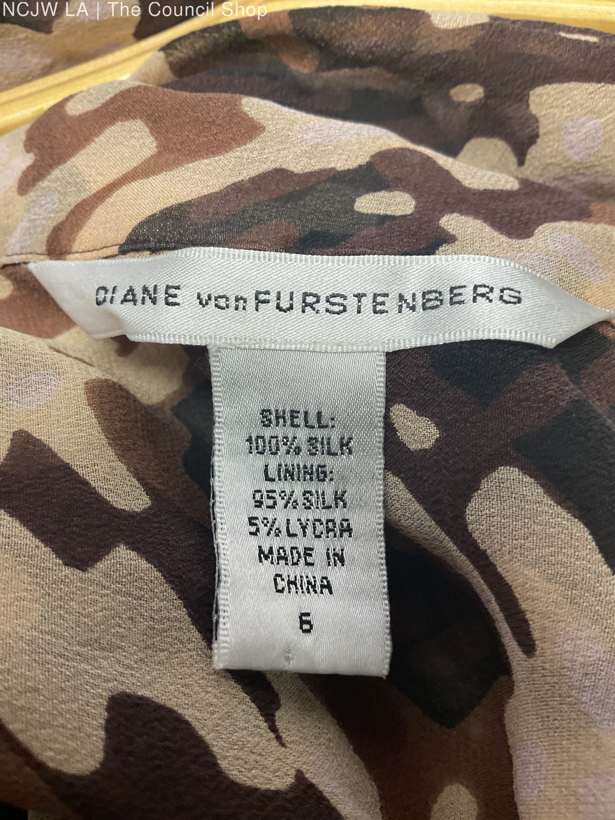 Diane Von Furstenburg Brown Tan Print Silk Front Button Waist Tie Dress Size 6