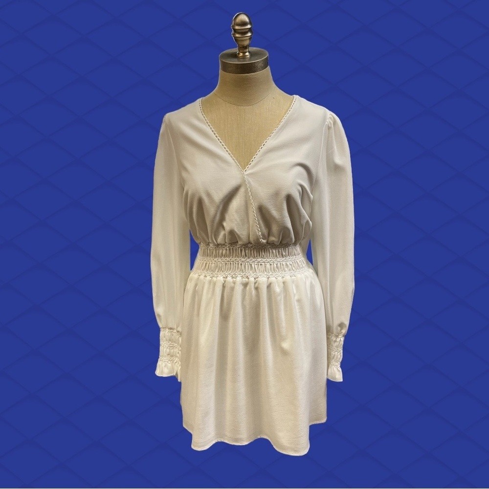 NWT WAYF Short White Crepe Dress- Size M
