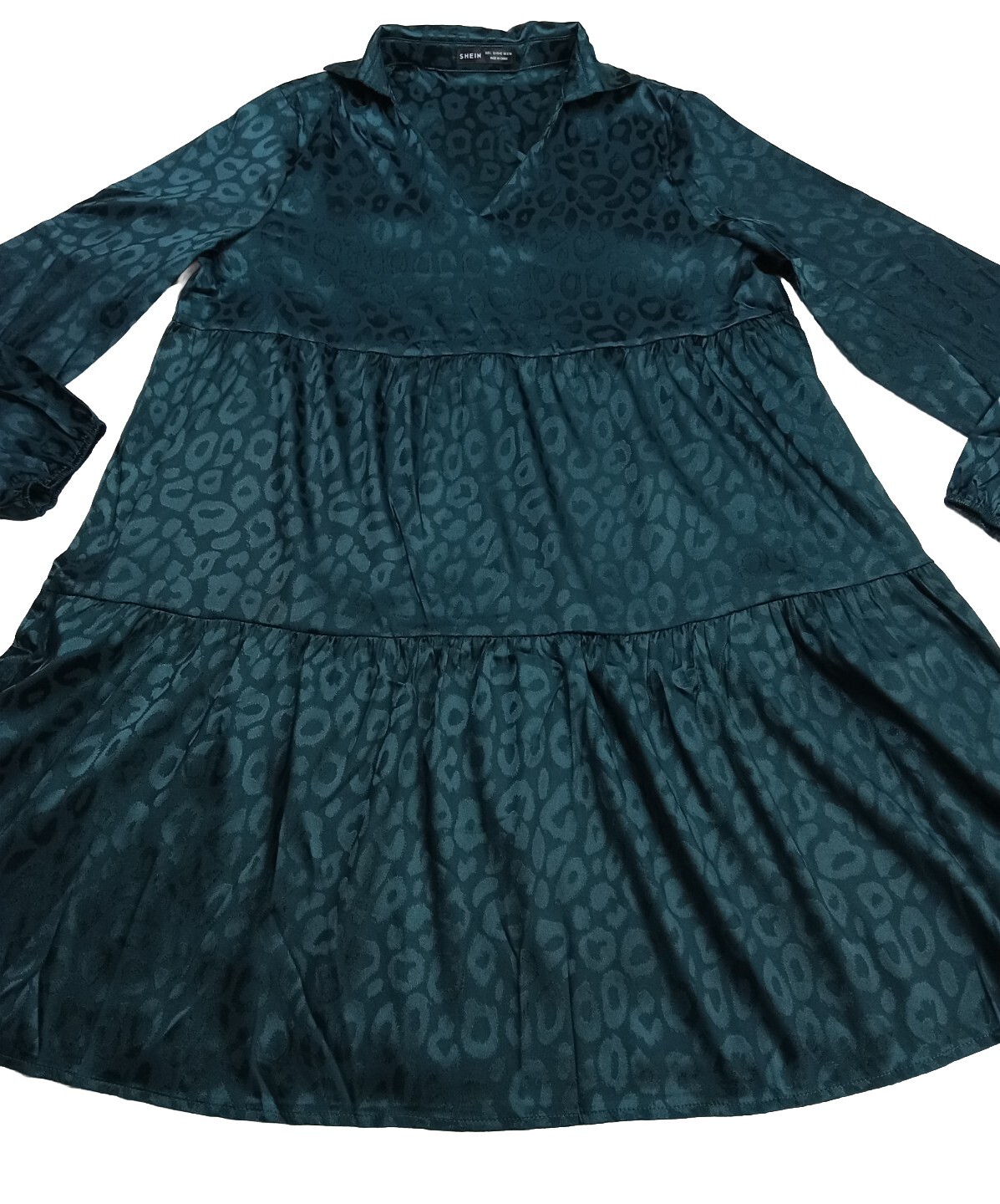 Shein Satin Green Boho Ruffle Long And Elastic Sleeve Size 8/10 (M) Casual