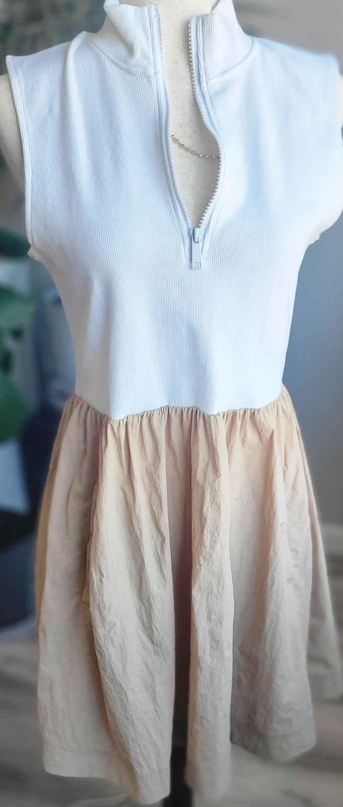 NWT Steve Madden Ivory Taupe Mixed Media Zip Mock Neck Dress – Size Large