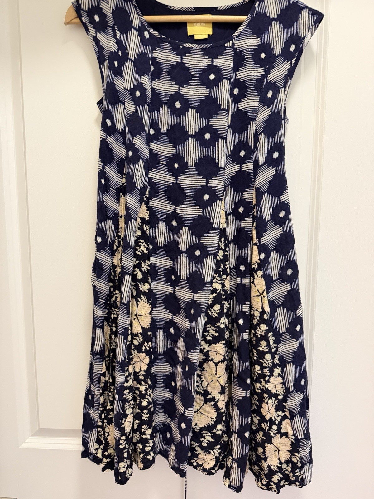 Maeve XS Navy Blue/White/Beige Floral Sleeveless Round Neck A-Line Dress