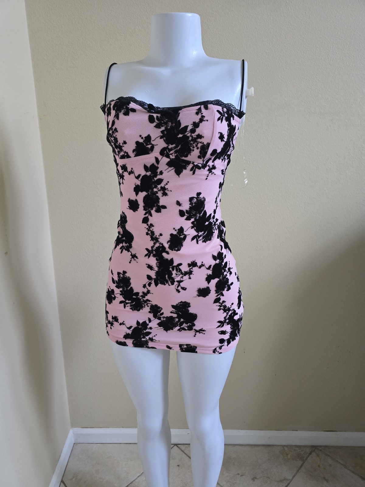 Pink Floral Print Bodycon Mini Dress with Black Lace Trim