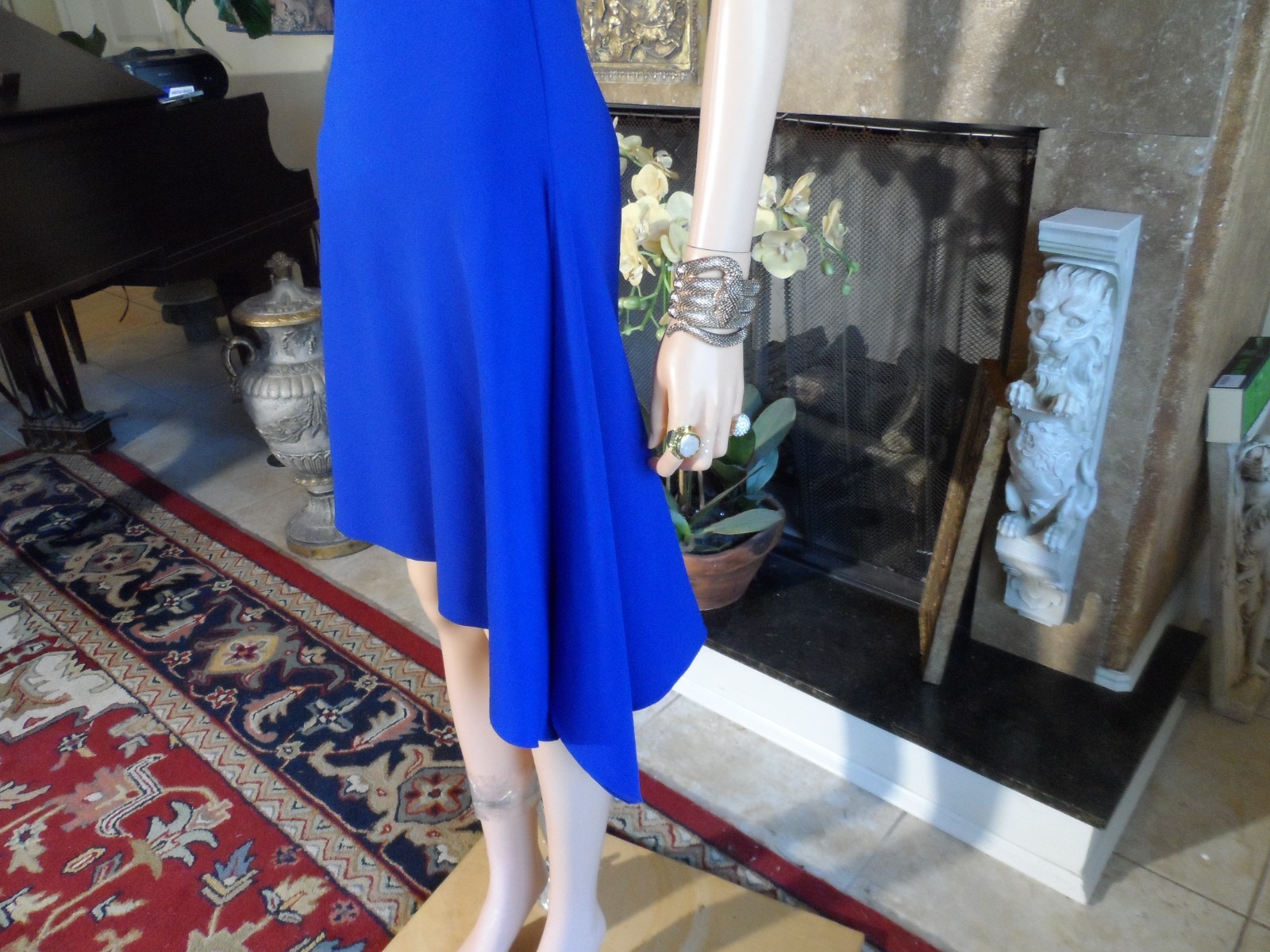 Roland Mouret Cobalt Blue Asymmetric Hem V-Neck Sheath Dress – Size US 2