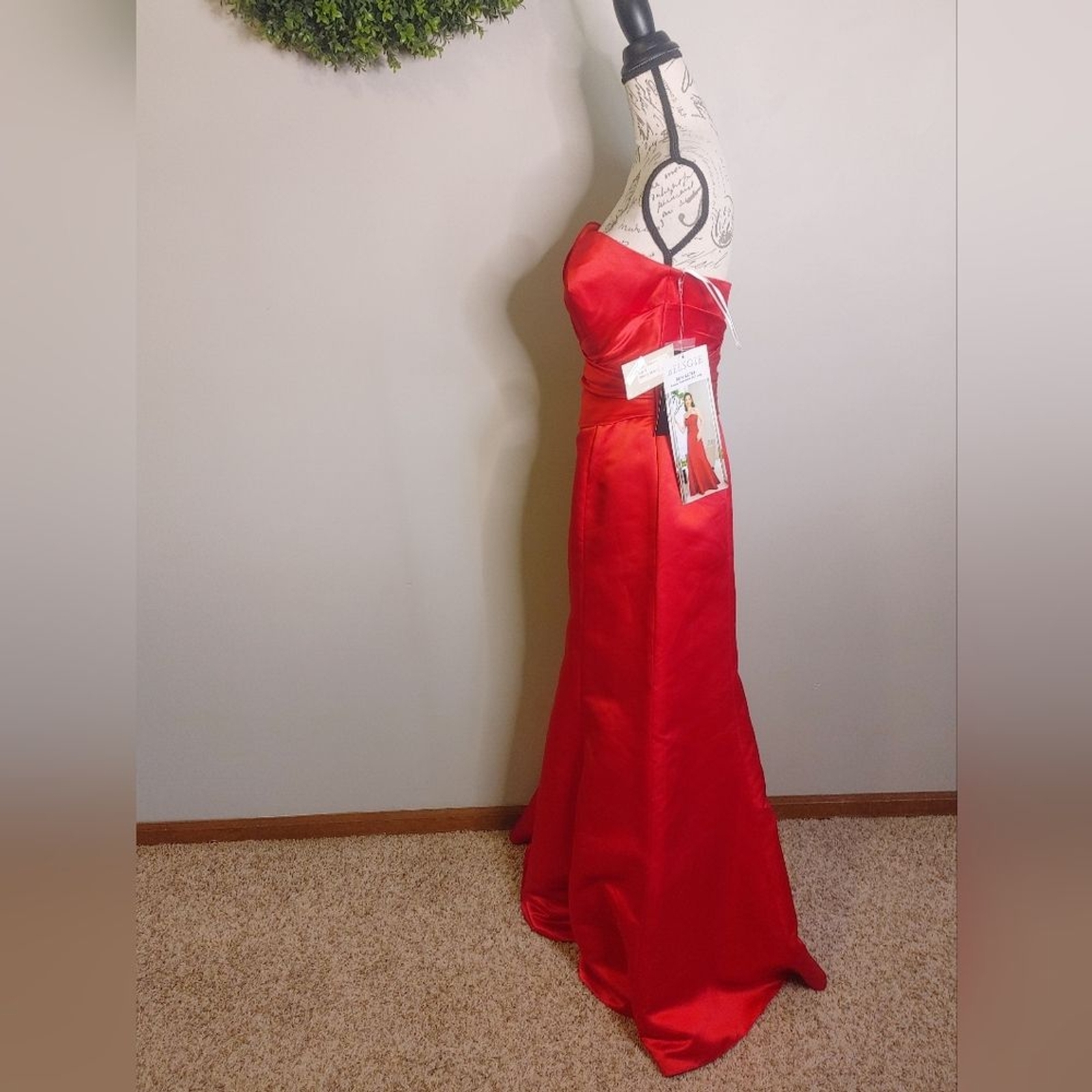 NWT Belsoie Red Satin Sweetheart Neckline Strapless Full Length Dress 8
