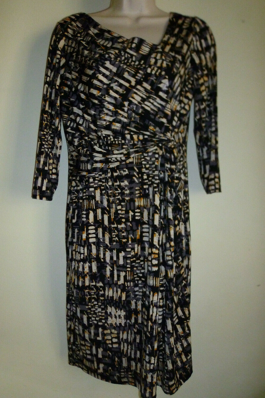 **DRESSBARN** Women’s Dress Size ((10)) 96% Polyester * 4% Spandex. EUC.