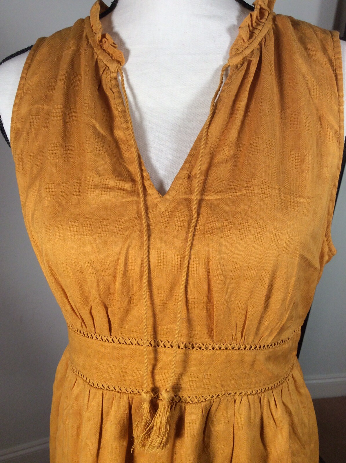 Old Navy DRESS MEDIUM P Waist-defined Ruffled Tie-Neck Gold Hi-Low Midi – NEW