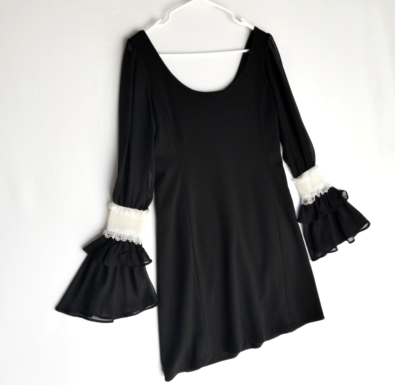 Judith March Lace Cuff Retro Sheer Ruffled Chiffon Bell Sleeve Dress Womens M