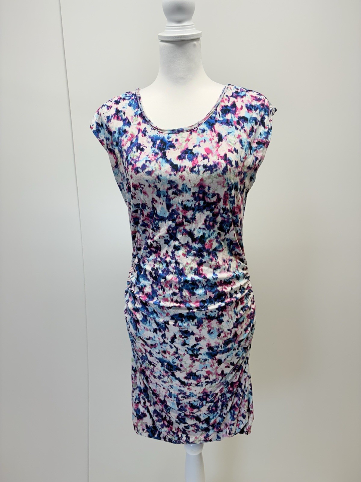 Kut From The Kloth Size Large White Pink and Blue Watercolor Short Sleeve Dress