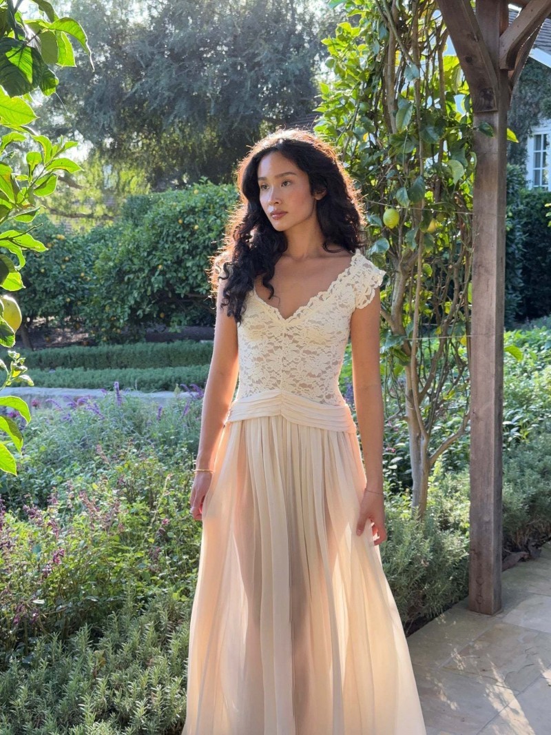 2026 Spring/Summer Evening Gown V-neck Chiffon Maxi Dress Off-the-Shoulder Lace