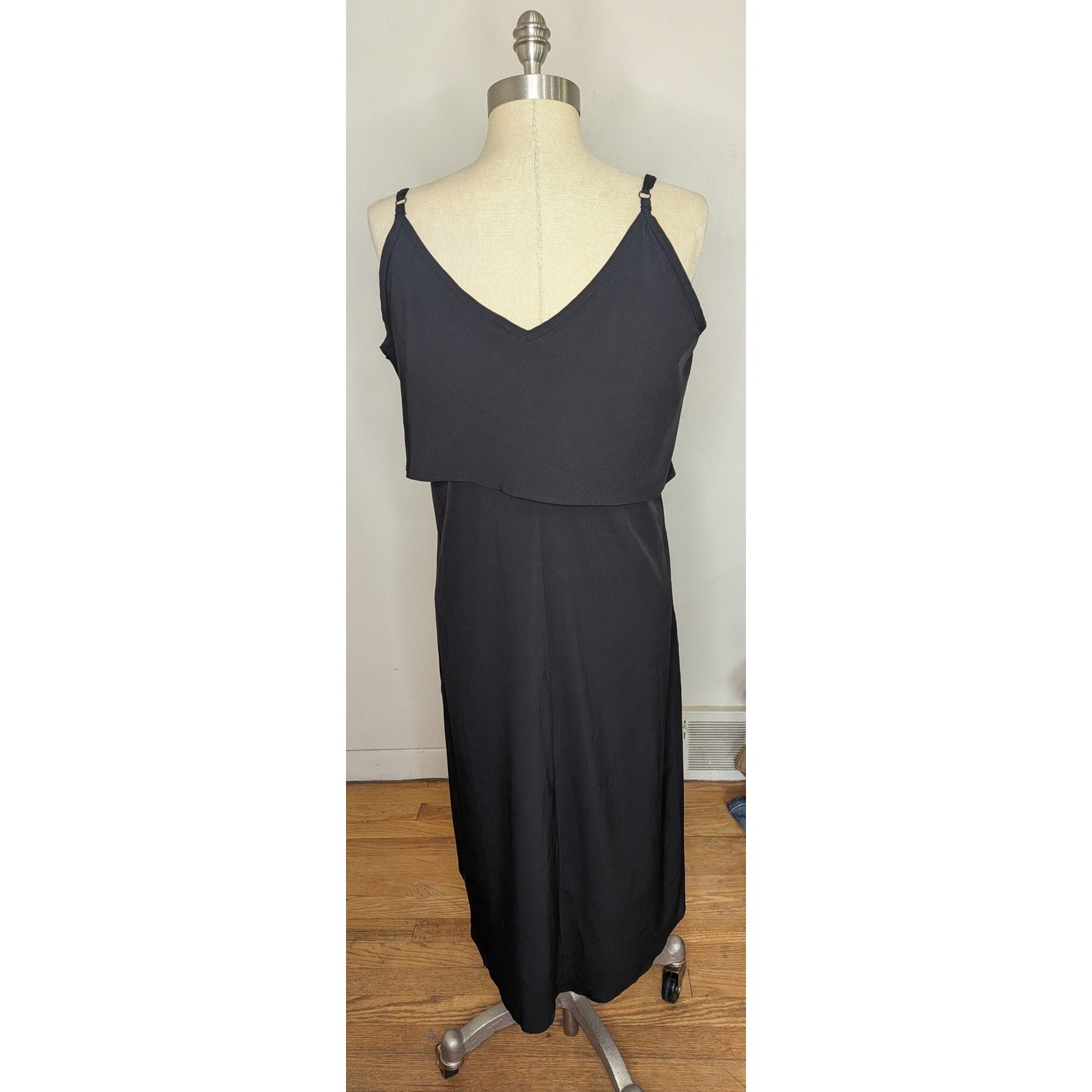 Indygena Sz Large V-Neck Layered Tulip Hem Midi Dress Lightweight Travel Comfort