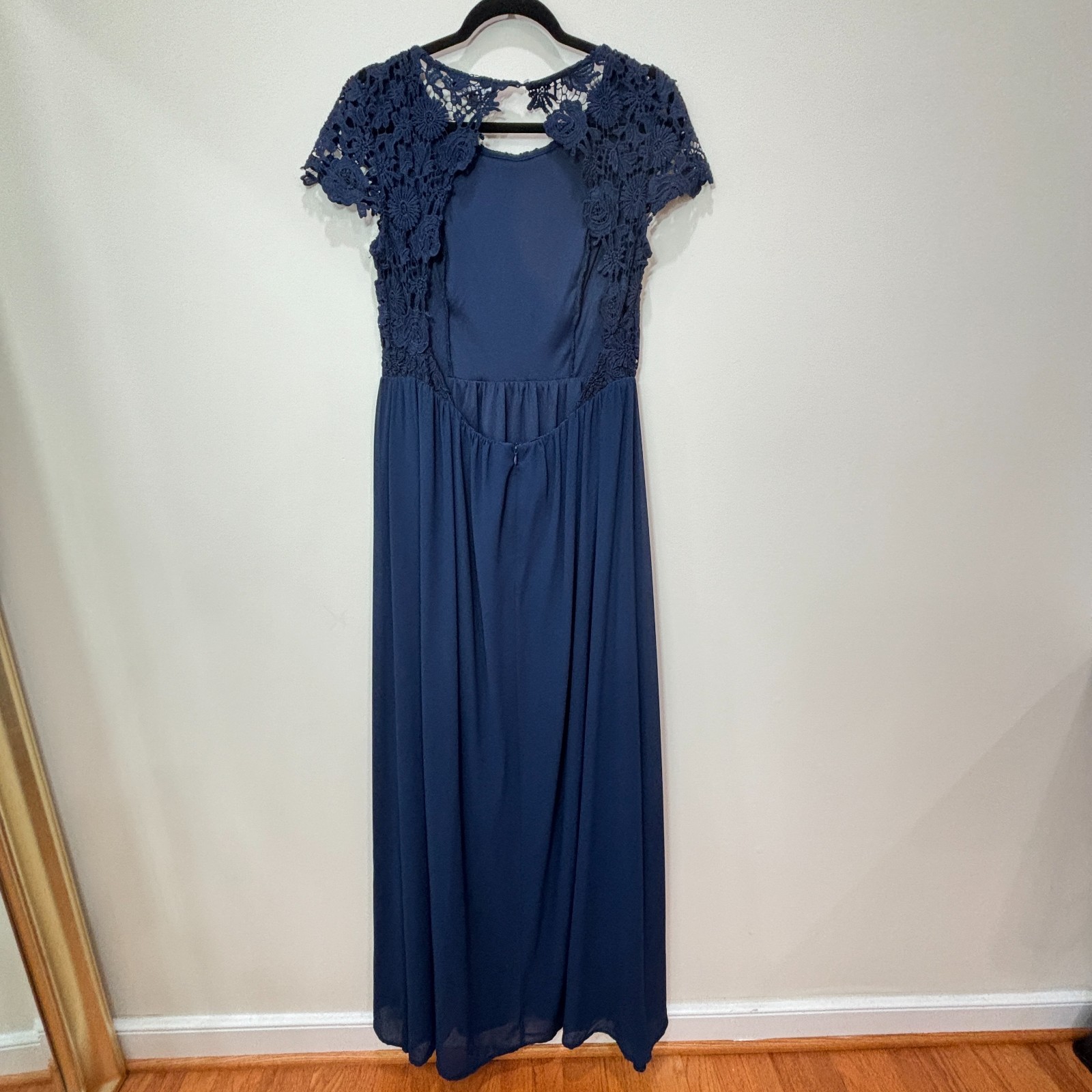 Lulus Crochet Lace Maxi Dress L Open Back Navy Blue Cocktails Bridesmaid Wedding