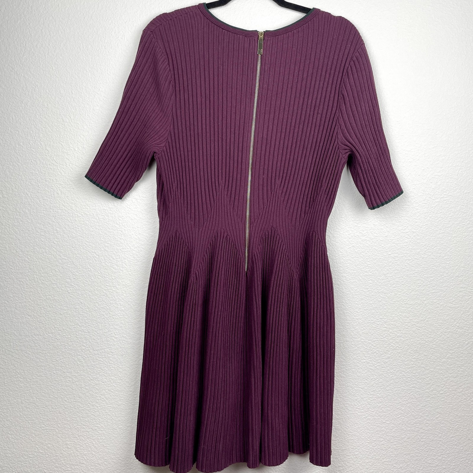 Ted Baker Dress Wmn 6 Purple Ribbed Knit Fit & Flare Skater Half Sleeve Back Zip