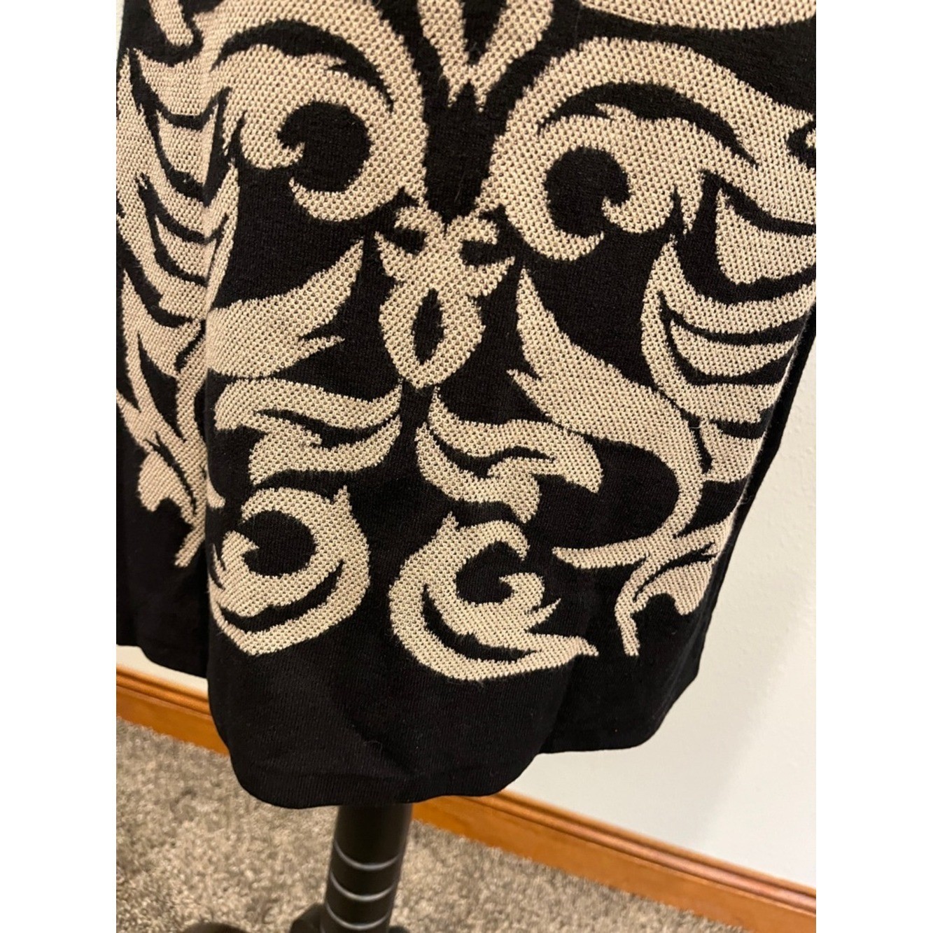 Nine West Black and Beige Patterned Knit Sheath Dress size medium