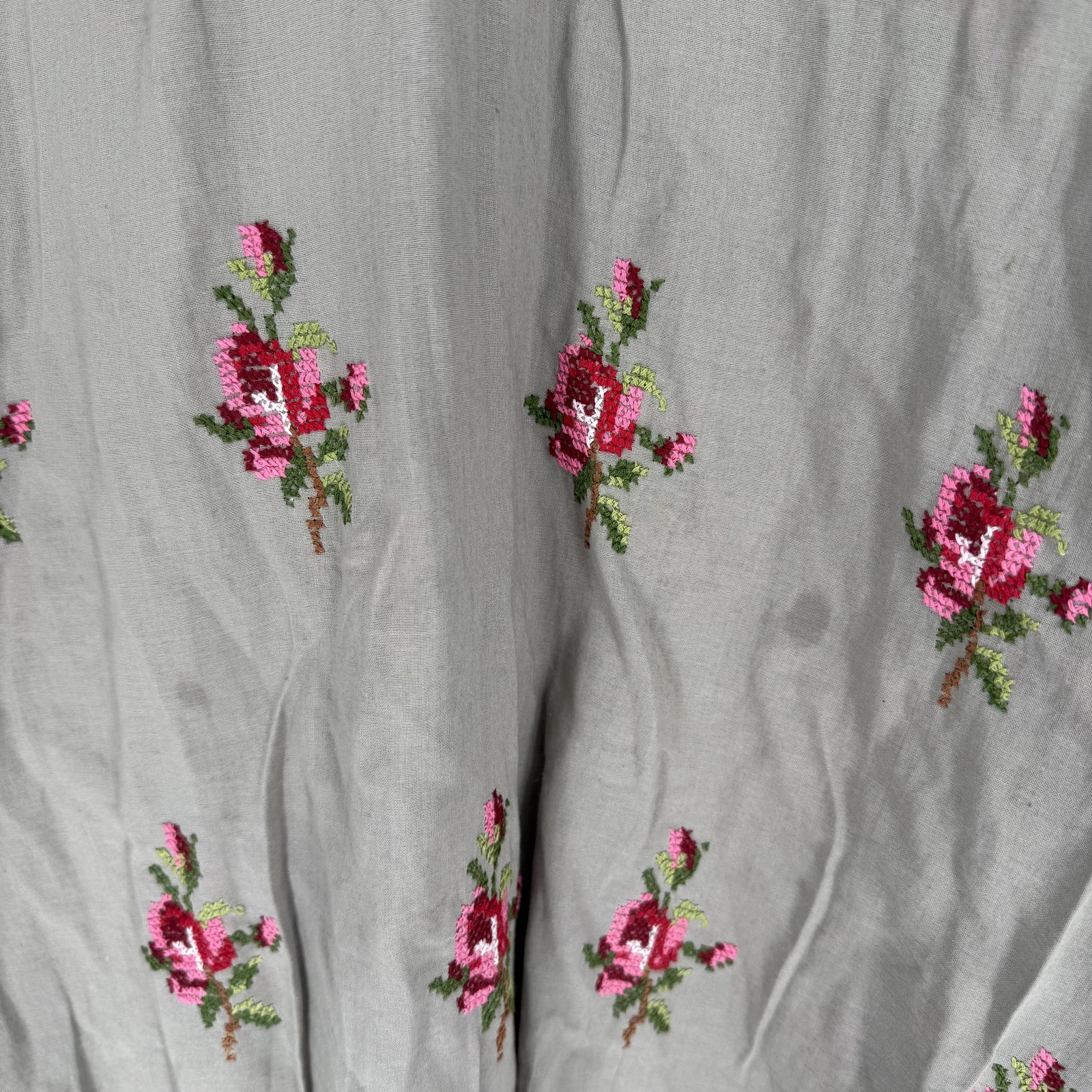 Boho Tunic Dress Womens Medium Gray Floral Embroidered Shift 3/4 Sleeve V Neck