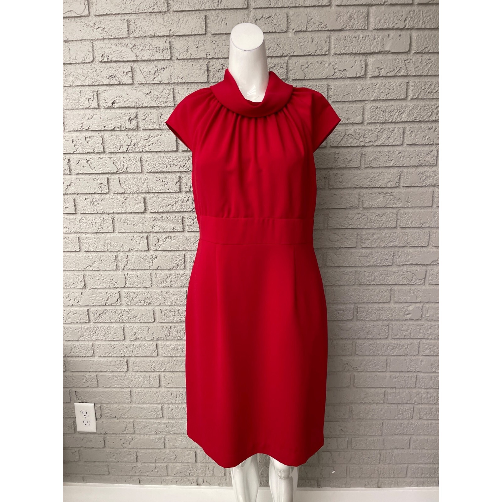 Petite Sophisticate Fold-Over Collar Sheath Dress Size 10P