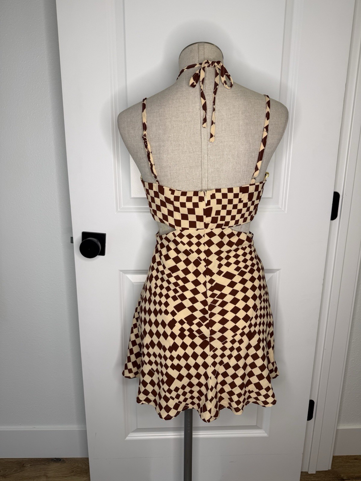 Le Lis NWT Brown And Beige Check Mini Dress With Cutouts Size Medium