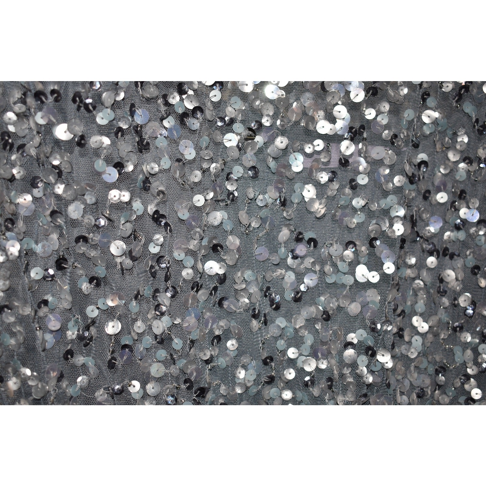 JS COLLECTIONS $298 Boatneck Mesh Sequin Sleeveless Evening Gown Silver Size 4