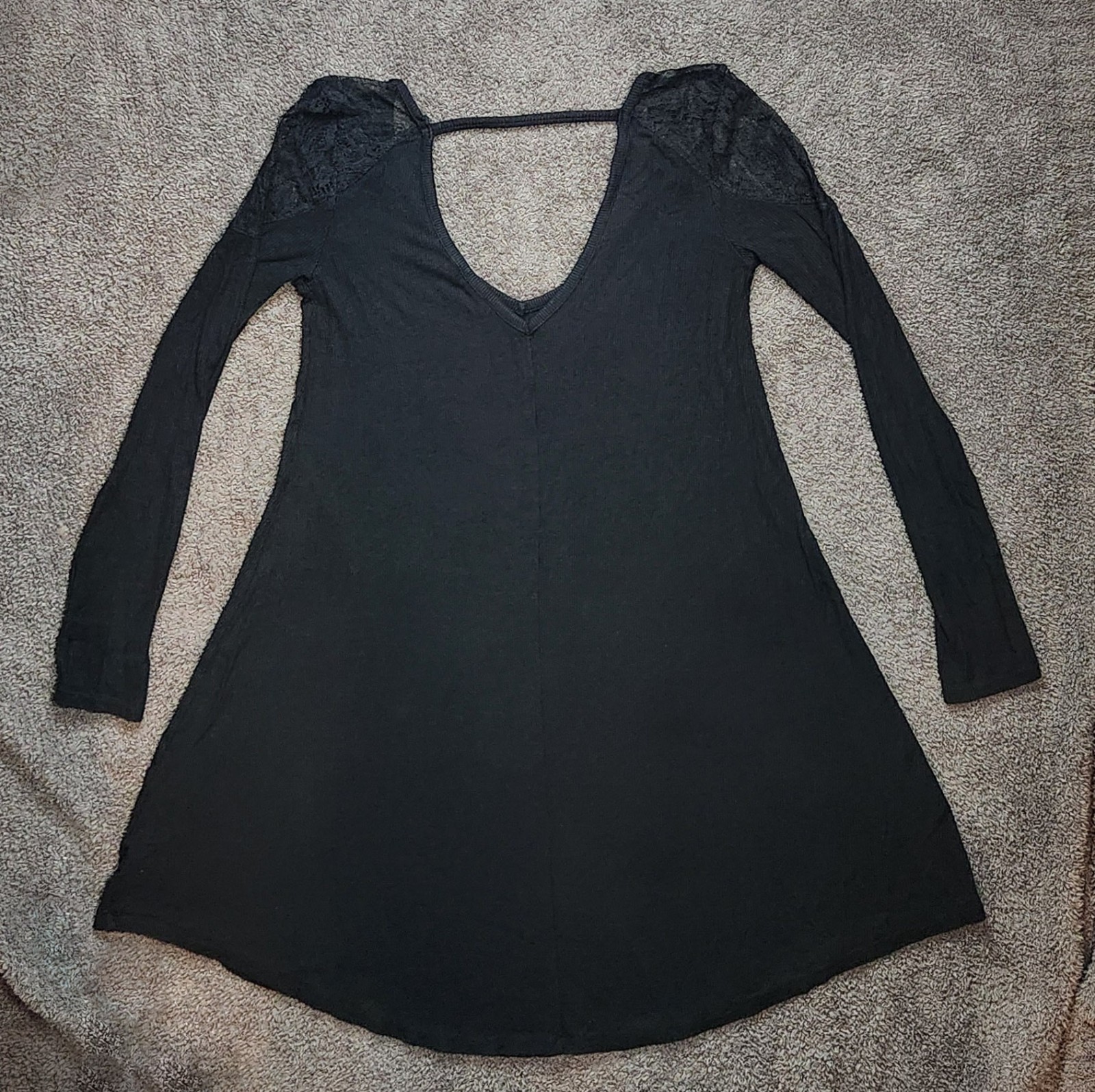 Black American Eagle Outfitters Long Sleeve Dress Lace Shoulders V-Neck Viscose