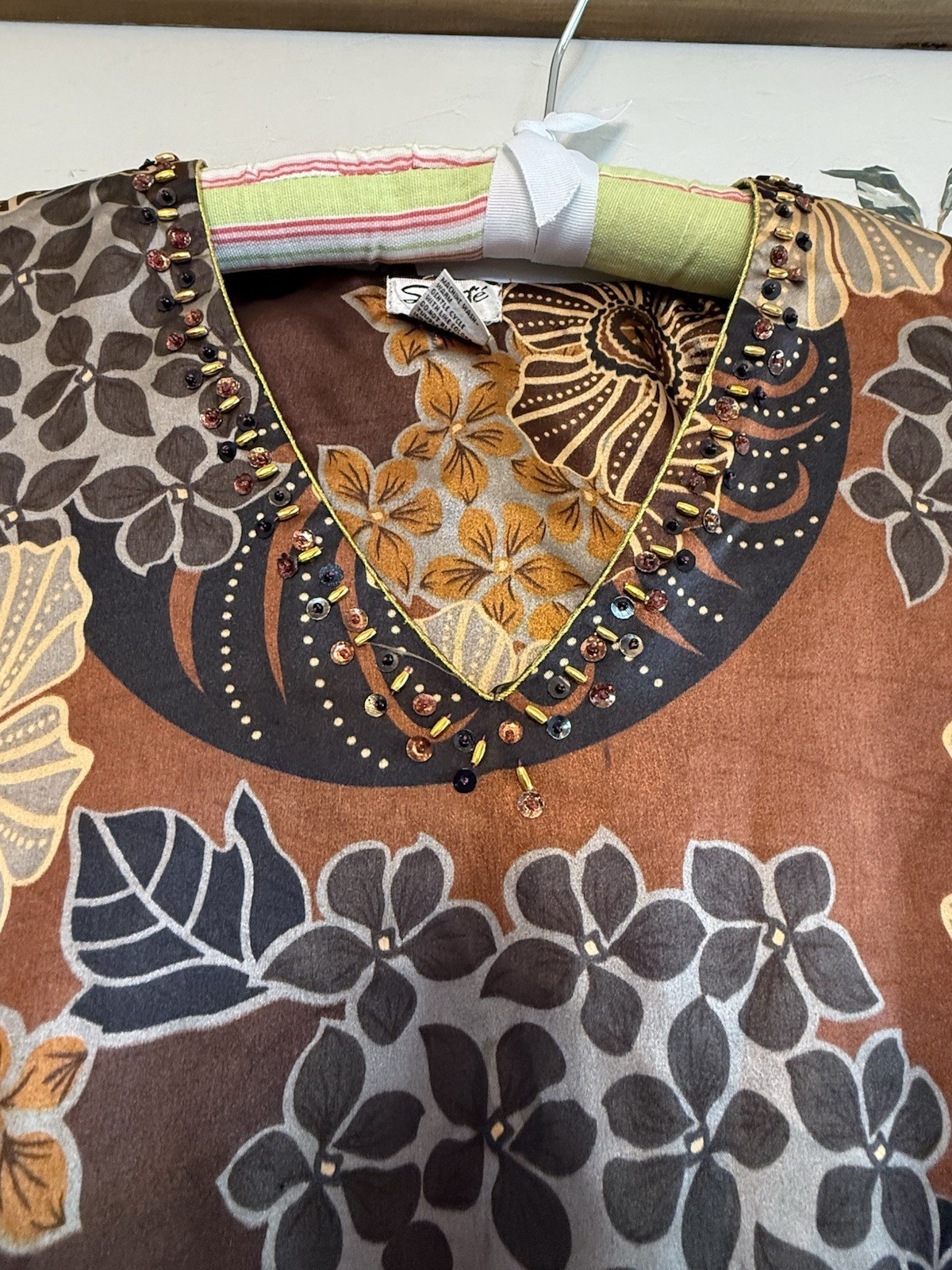 Santé Classics One Size Brown Beige Gold Floral Beaded V-Neck Long Kaftan Dress