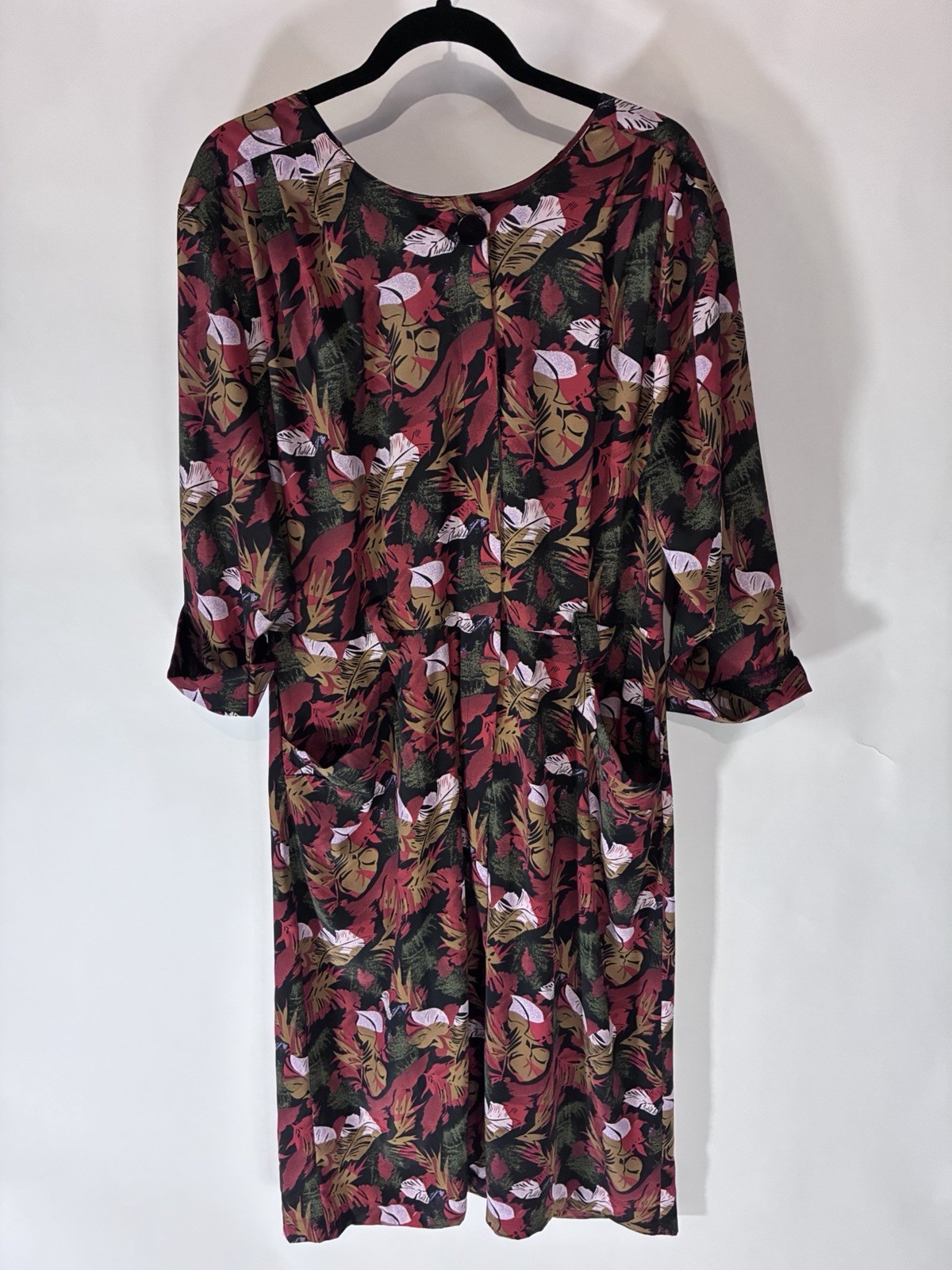 Women’s Floral Round Neck 3/4 Sleeve Knee Length Dress Button Closure Vintage