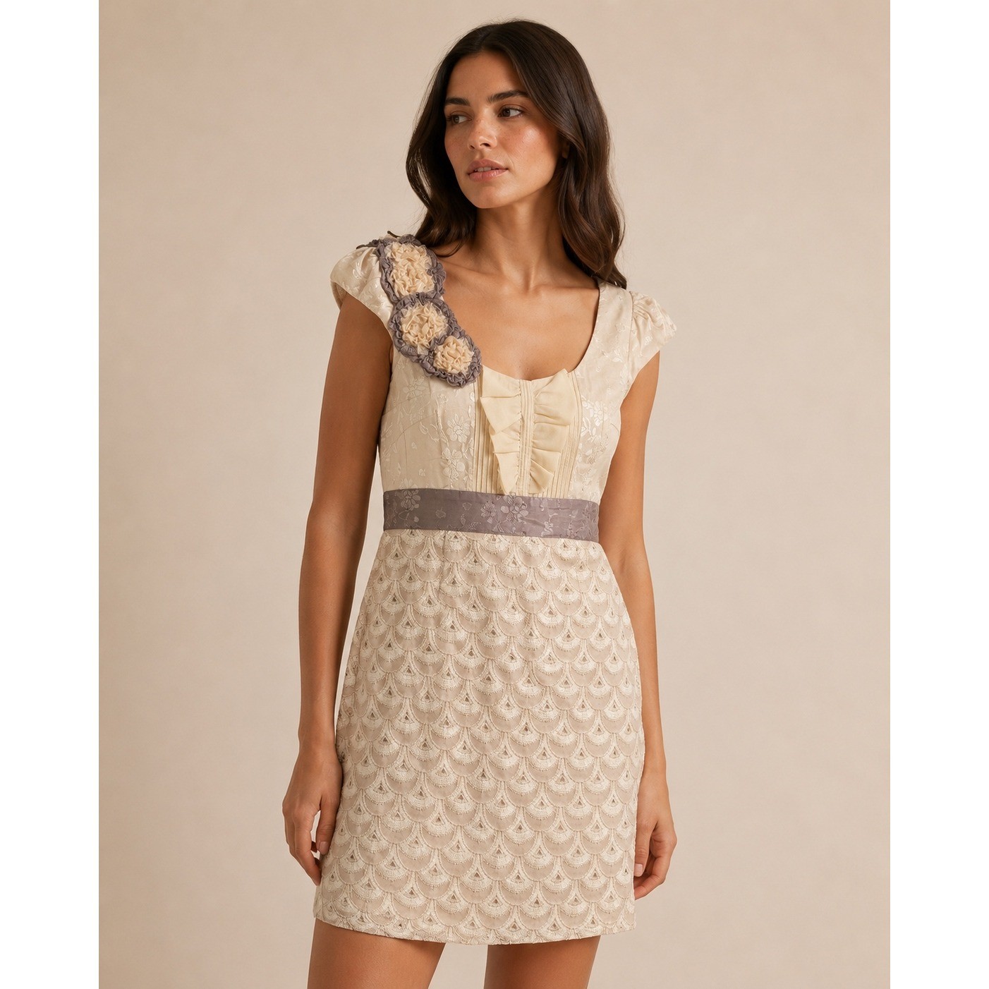 Floreat Anthropologie Cream Scalloped Lace Rosette Sheath Dress Size 6