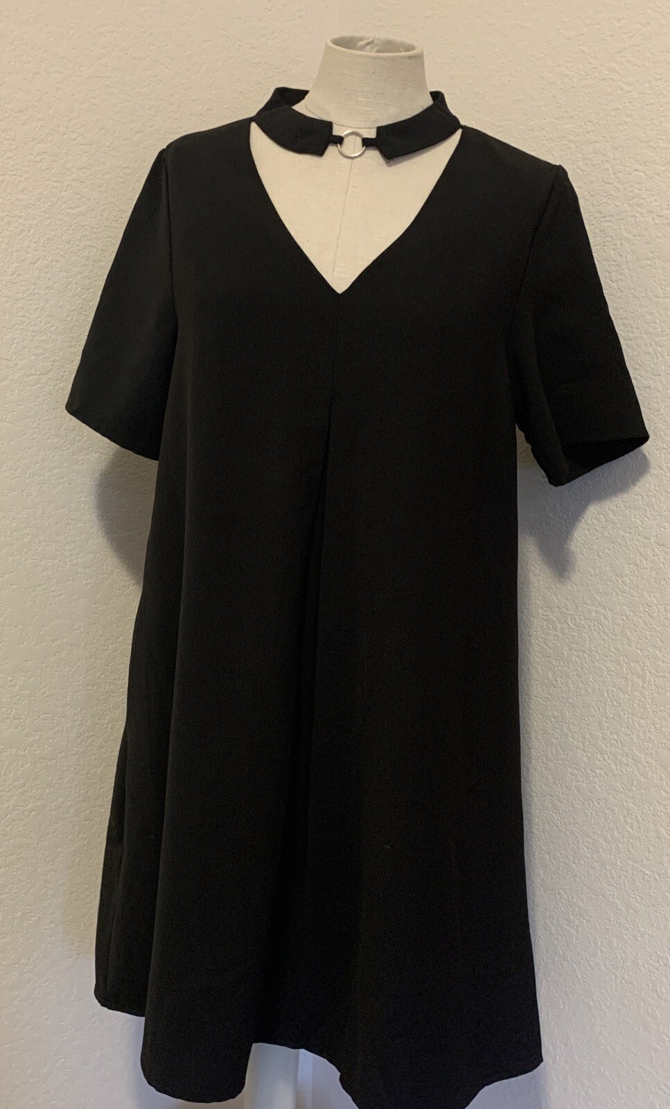 NWT Very J Black Cocktail party Dress Sz Medium LBD choker S/S New pockets 193