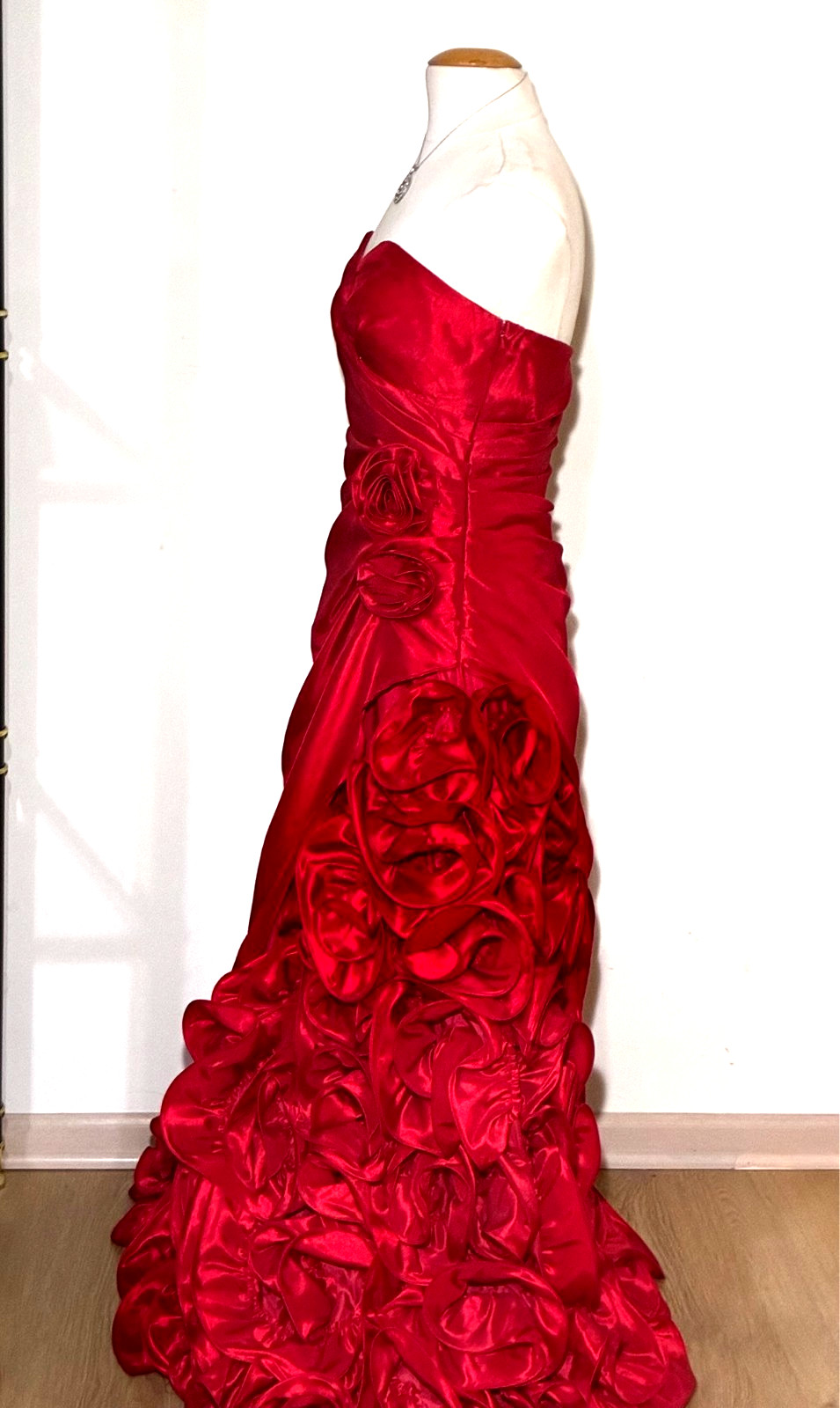 Preown-Jump Apparel Classic Decadence S’Heart Bodice Prom Gown(Red) – Sz 9/10