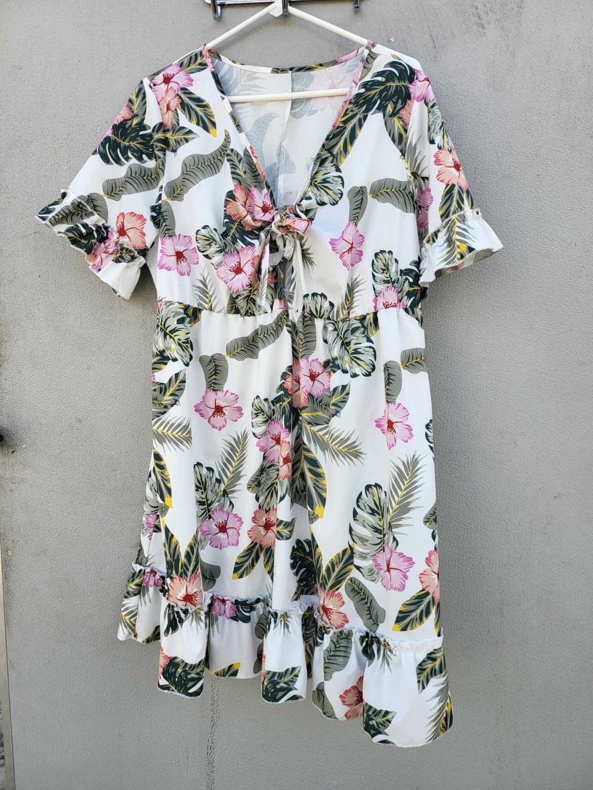 Tropical Botanical V-neck Front Tie Detail Ruffeled Hem Mini Dress Size XXL