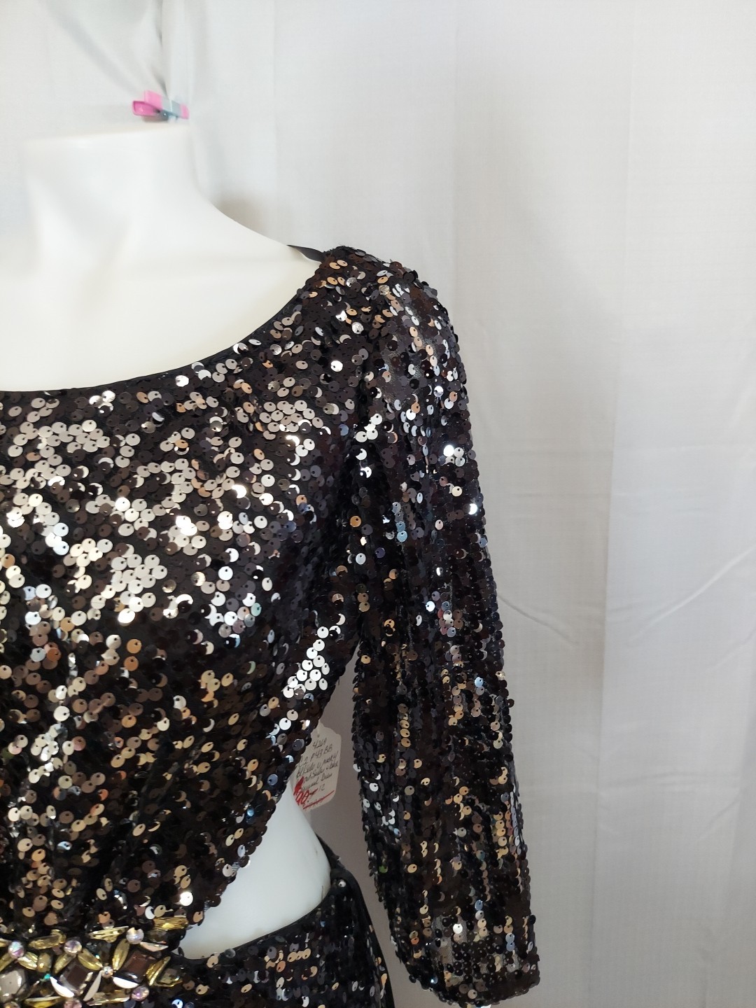 alyce paris Black Full Silver Sequin Thigh Mid Lenth Mid Size12 Gem Accent Front