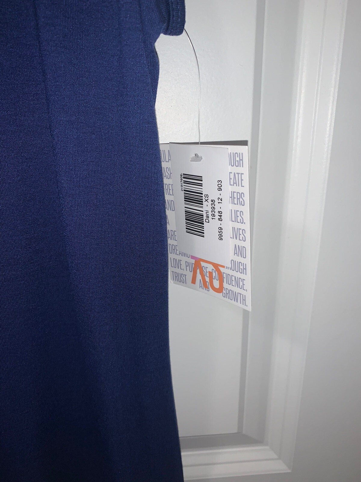 Lularoe Dani XS Extra Small Solid Navy Little To No Stretch