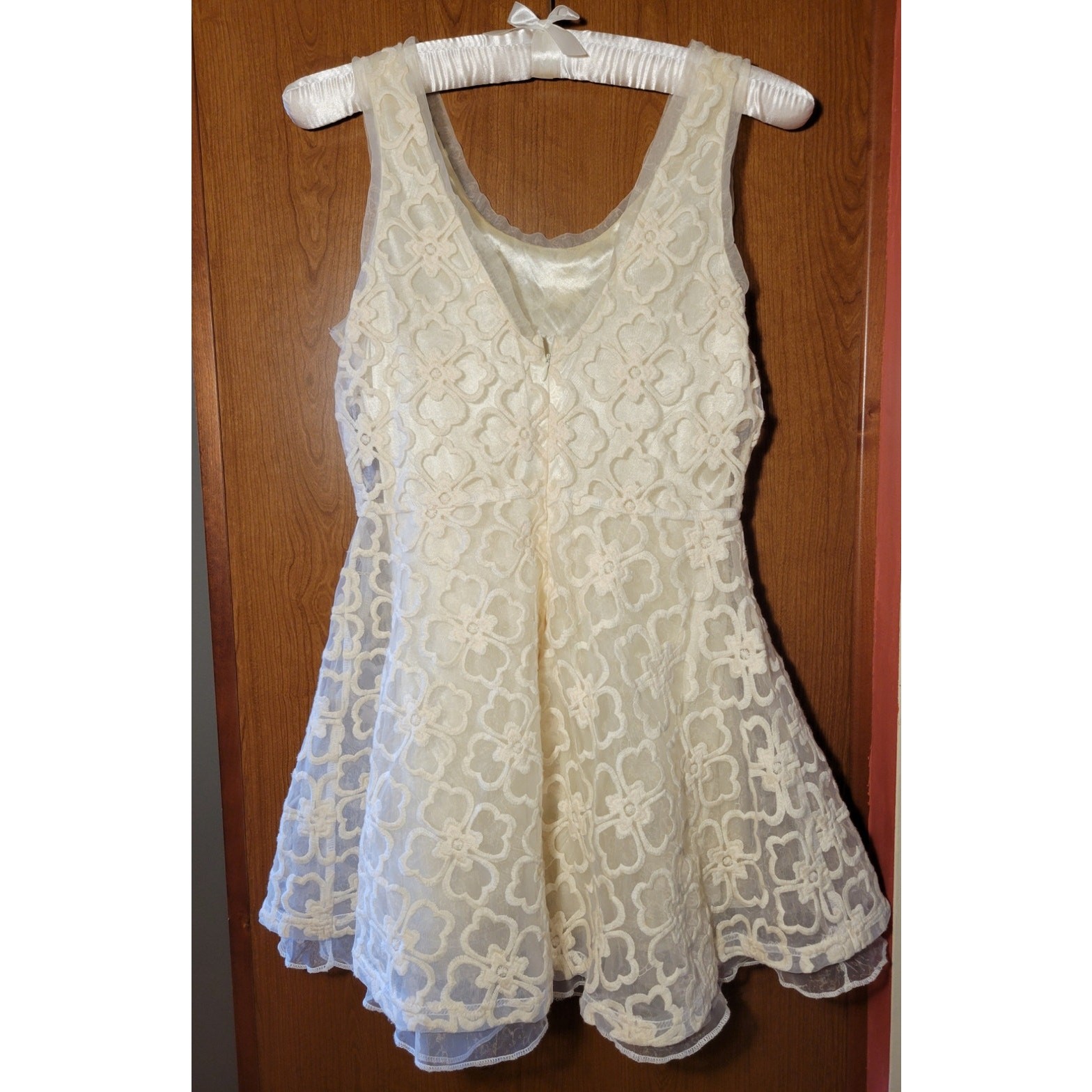 Touché White Lace Knee-length Dress Double Lined Fabrique en France Size S