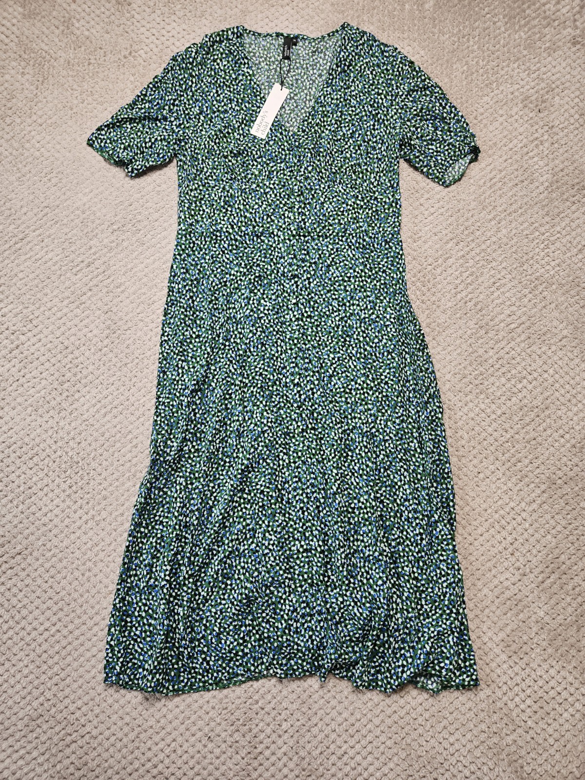 Nobody’s Child Alexa Ditsy Print Midi Dress V-Neck Short Sleeve Green Size UK 14