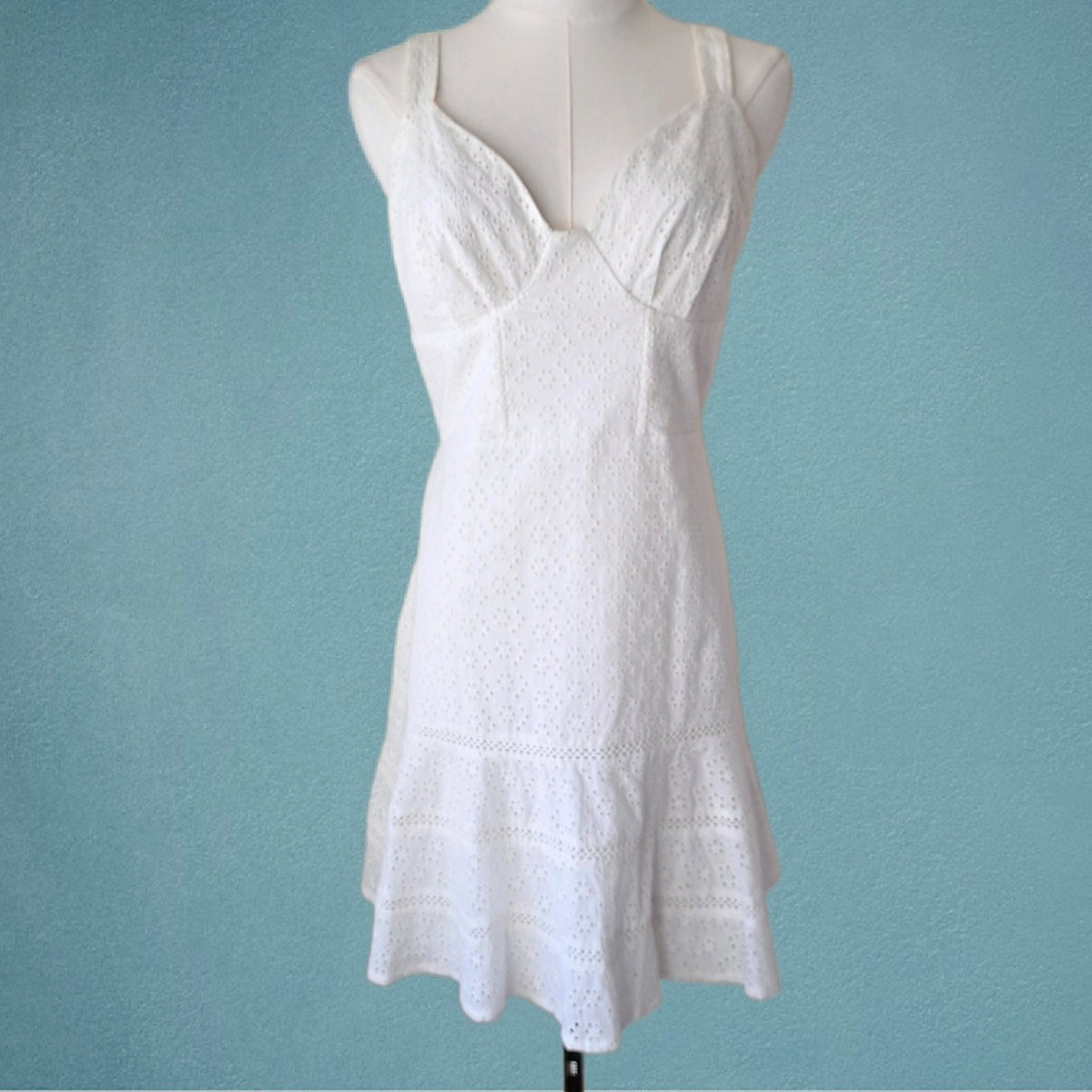 Anthropologie Mare Mare Tatum White Eyelet Mini Dress Large Flare Hem Coquette