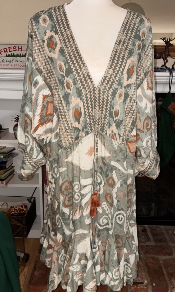 AaKaa Boho Dress L Border Print Sage Green Open Back New Ruffle