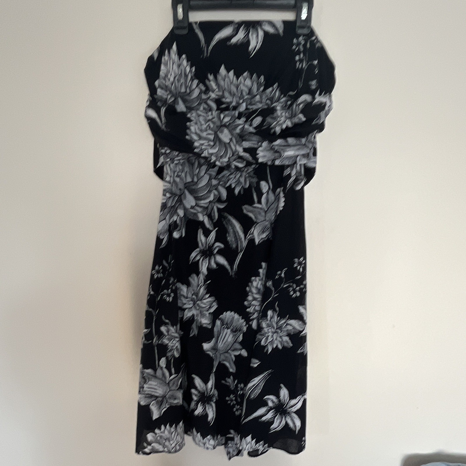 White House Black Market Strapless Black/White Floral A-Line Lined Zip Tie 8