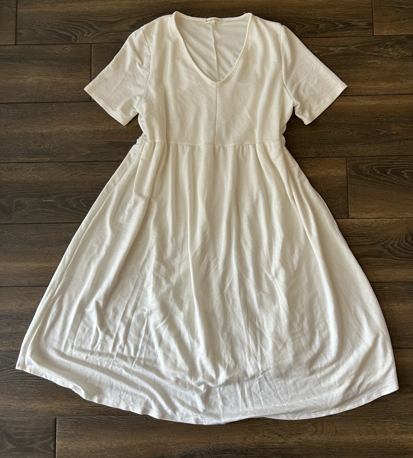 Stevie Hender White Solid V-Neck Short Sleeve A-Line Knit Midi Dress M