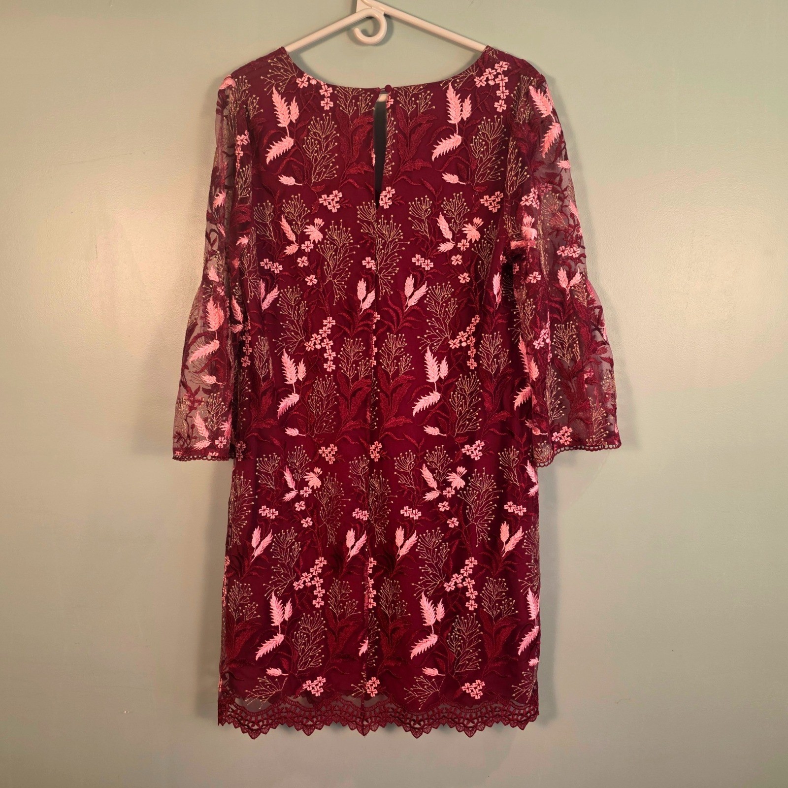 Sundance Burgundy Floral Embroidered Mesh Bell Sleeve Shift Dress NWT Size M