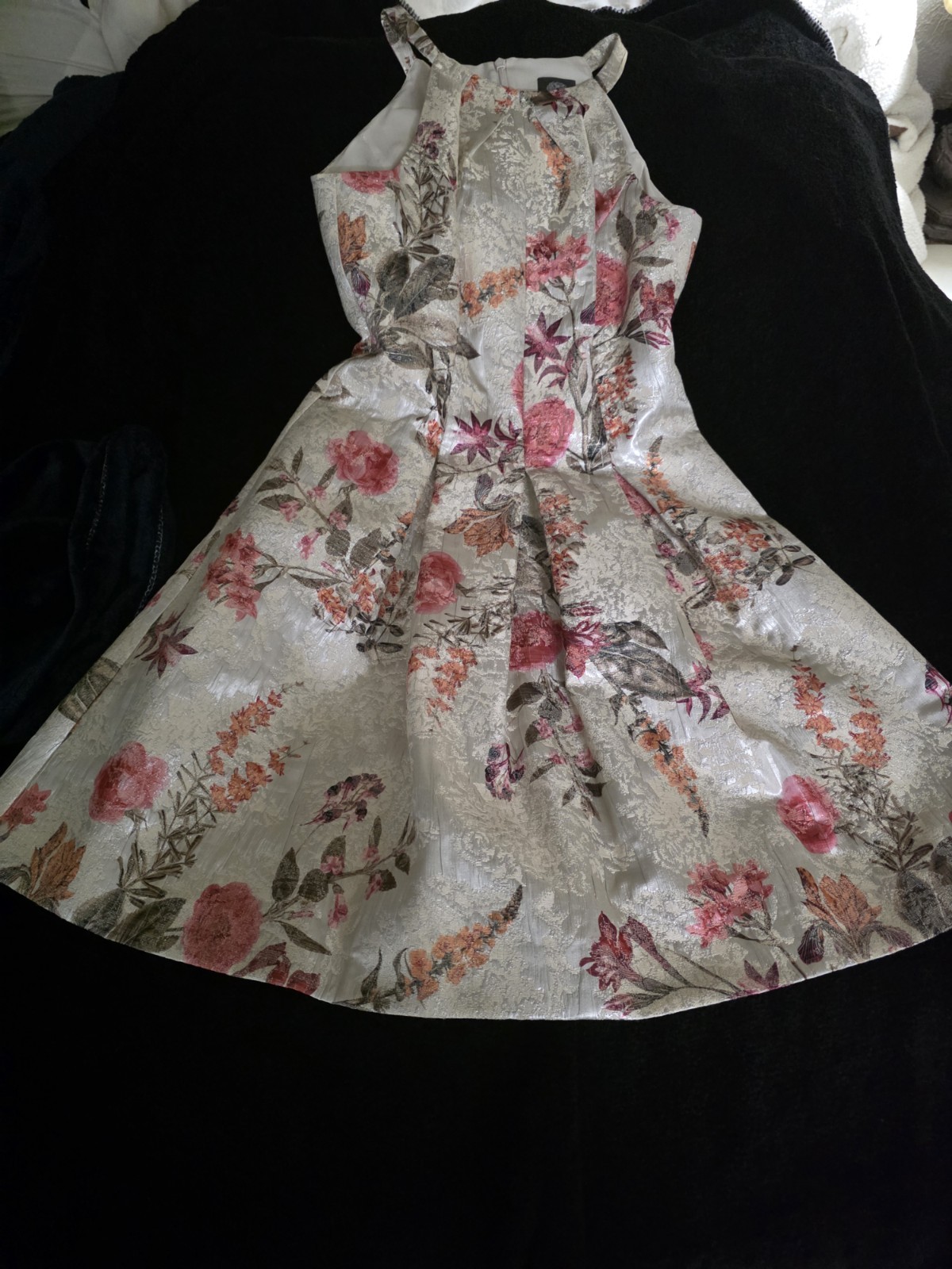 Vince Camuto Floral Dress Size 4 Sleeveless Round Neckline