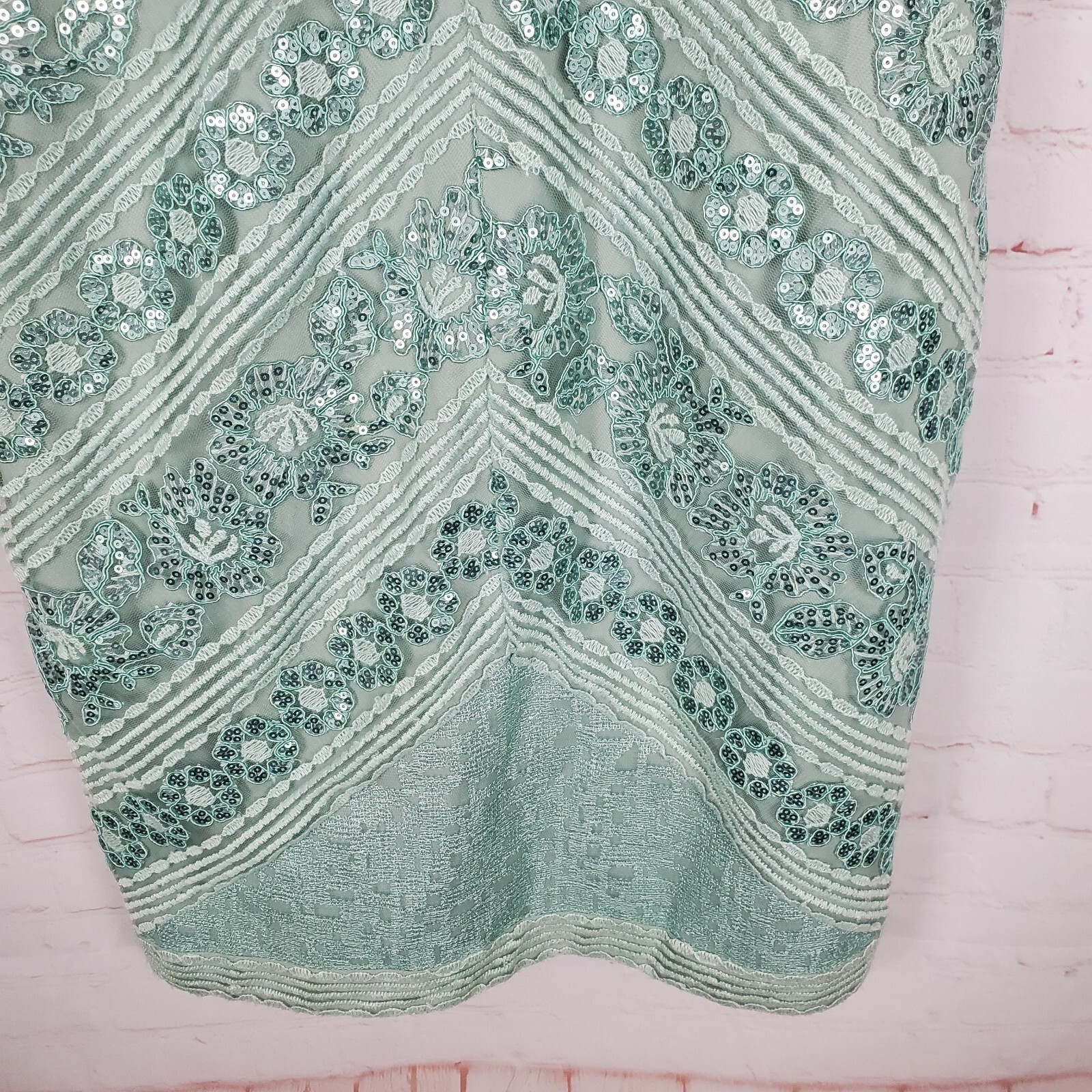 NEW Tadashi Shoji V Neck Sequined Sheath Cocktail Dress Sz 14 Frosted Jade Maia