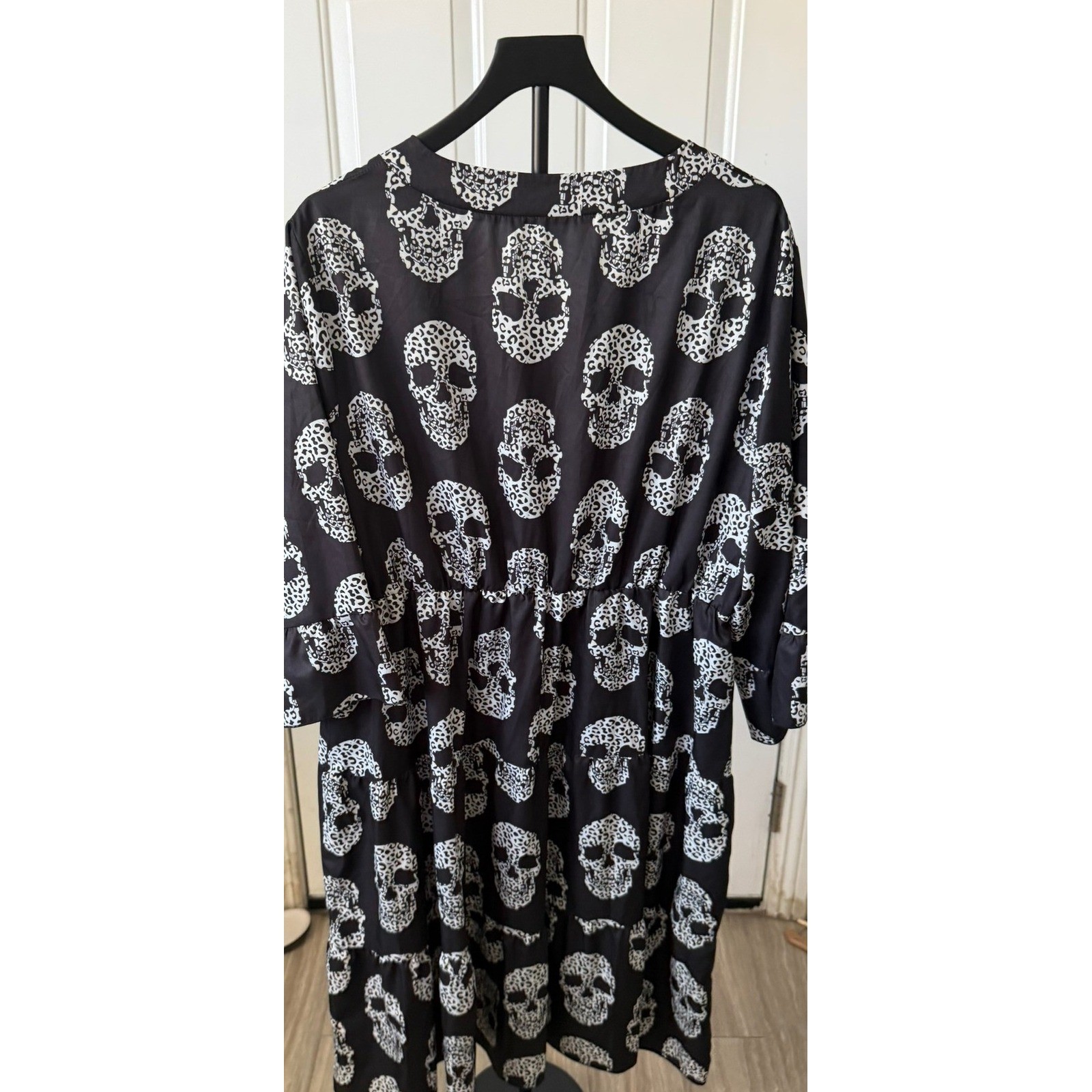 Shein Curve Womens 4XL Black White Leopard Skull Print Tiered Midi Dress Plus