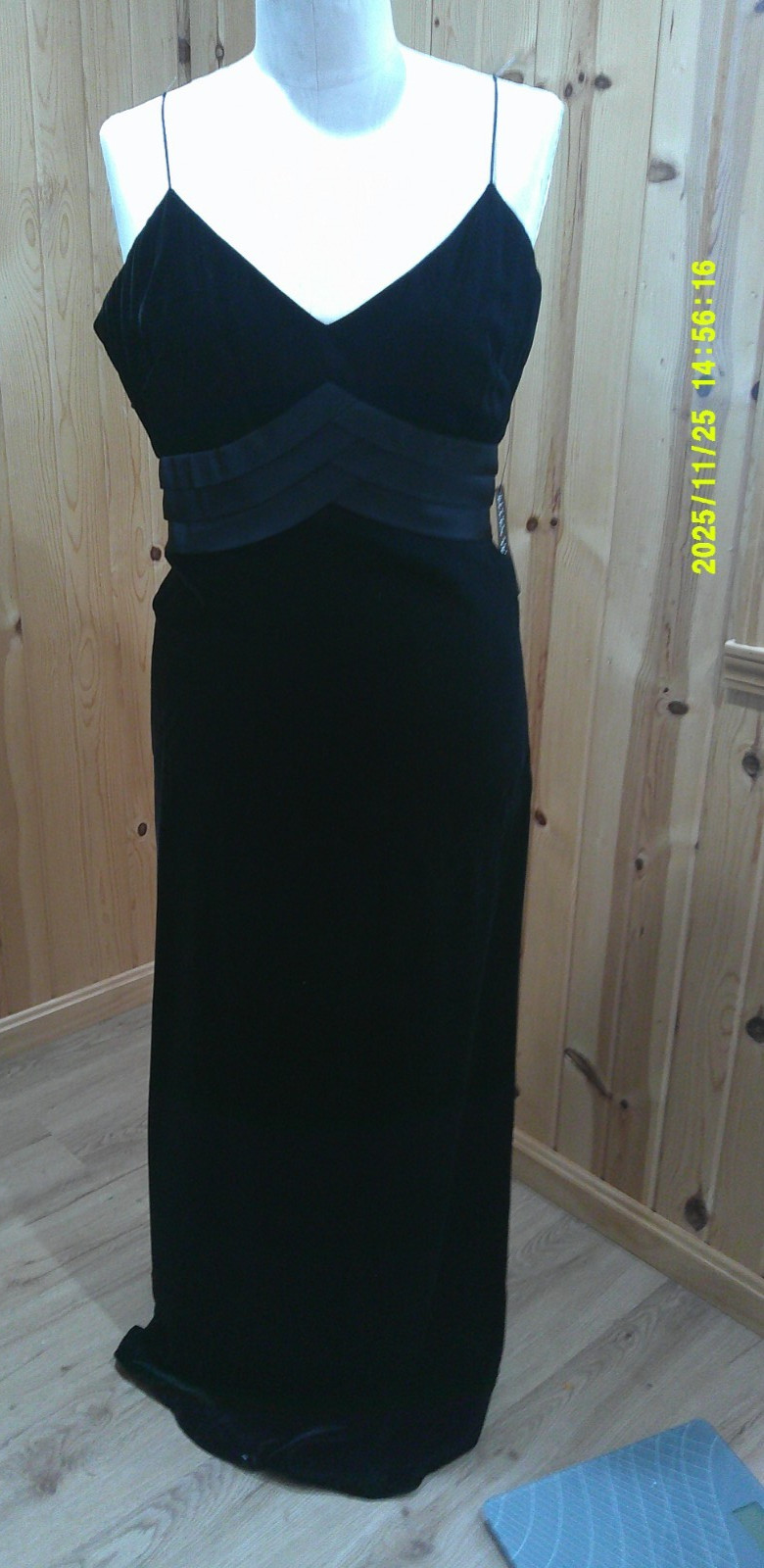 LINDA ALLARD ELLEN TRACY new with tags long VELVET dress size 8 ORG PR$495.00