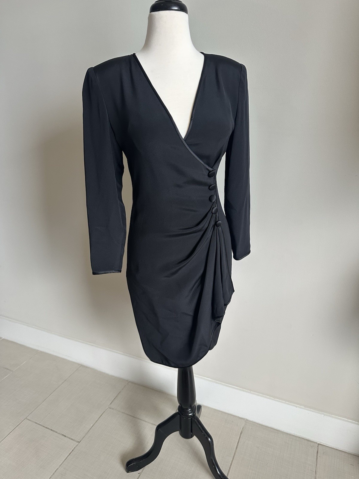 TOM and LINDA PLATT Black Petite Dress. See pics.