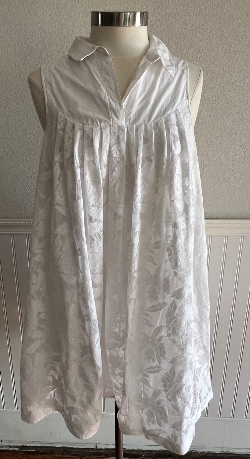 HD in Paris Sleeveless Collared Dress Back Cut Out Lace Flowy Romantic White L